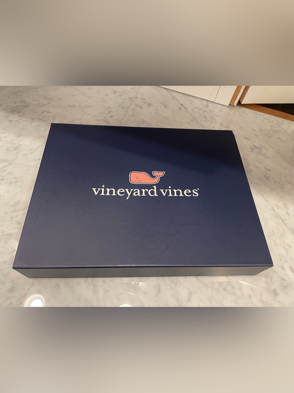 Vineyard Vines Magnetic Closure Box